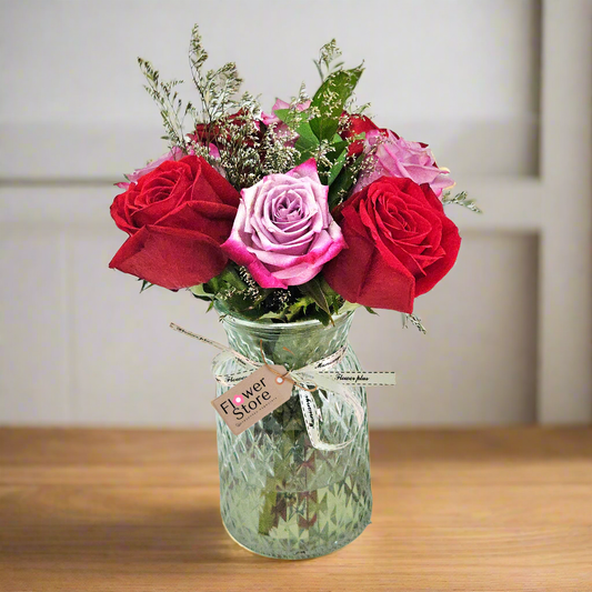 Rosas Colombianas em dois tons no Vaso de Vidro